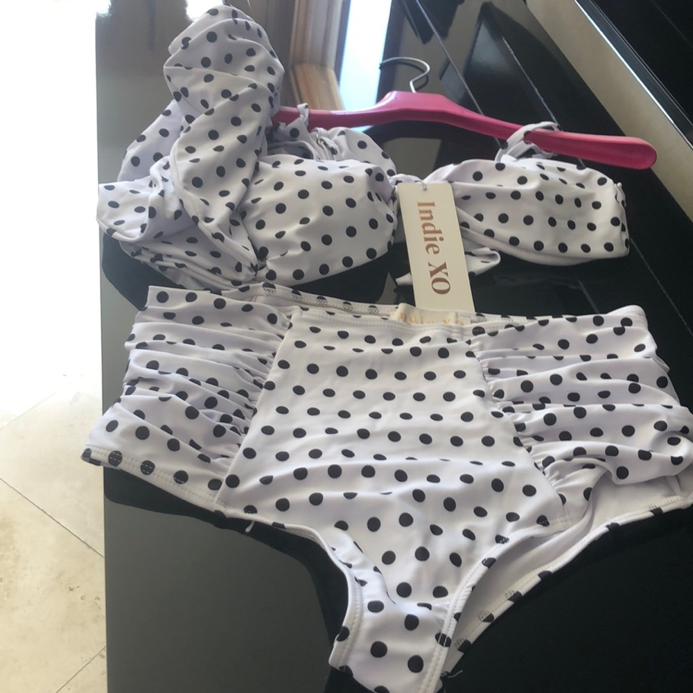 Swimsuit new with ruffles on top